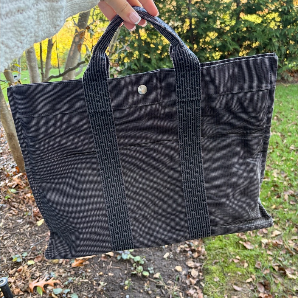 Free $20k Hermes Birkin or Hermes Tote Bag - Picture 2 of 2